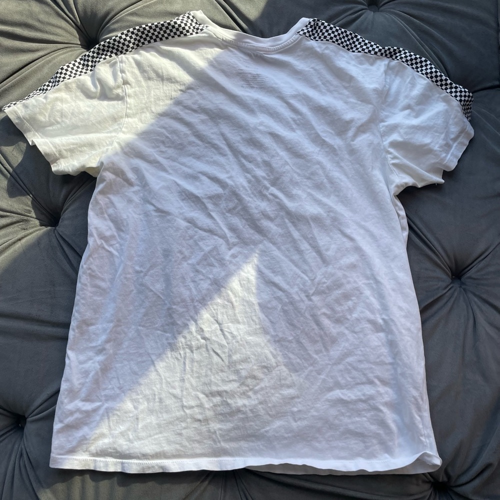 Guess Denim White T shirt Size M checkered Design | Closet Label #57.) - Picture 4 of 6